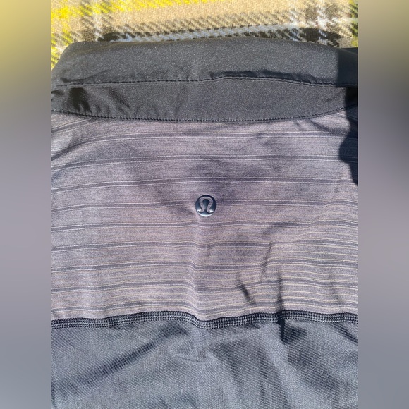 Lululemon Mens Athletic Black with Metallic Stripes Collared Polo Shirt - Picture 5 of 6
